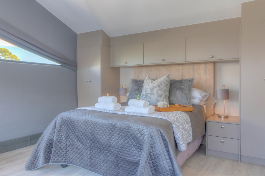 To Let 2 Bedroom Property for Rent in Paardevlei Western Cape